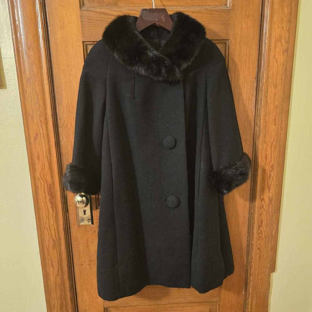Luxury Vintage GOLET ORIGINALS Black Coat Real Mink Fur‎ Collar & Cuffs 1950s